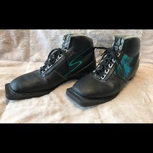 Vintage X cross country 752 ski boots Nordic norm 3 pin mens 8.5